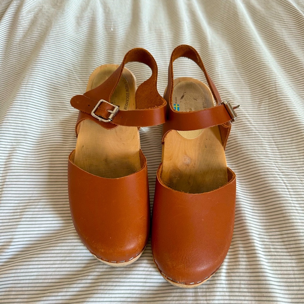 Clogs